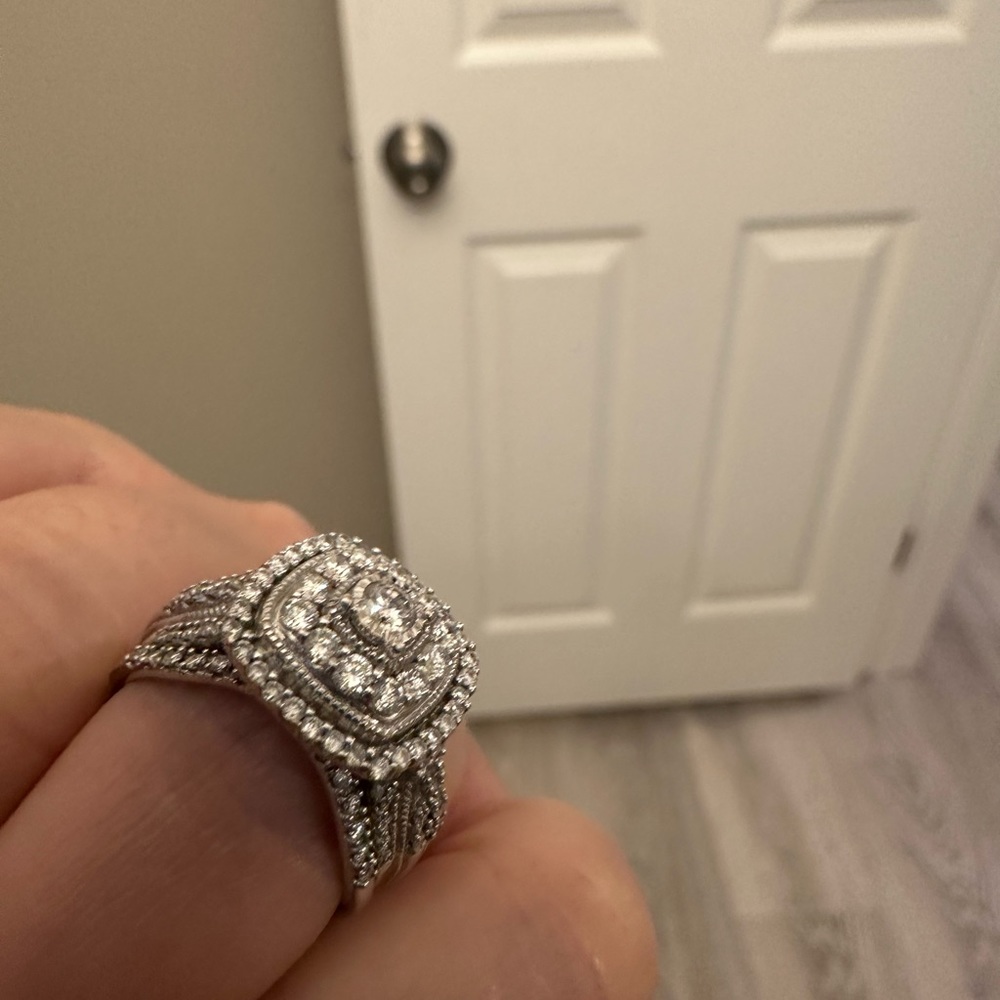 10 KT white gold bridal set size 7.5